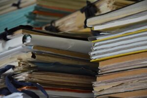 不動産のクラファンに必要な書類は何ですか？